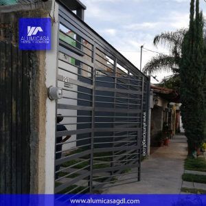 Porton para cochera herreria guadalajara