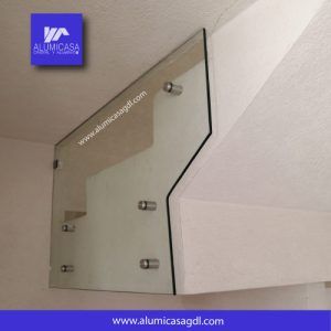 Barandal-vidrio-templado-cacheteado-vidrio-templado