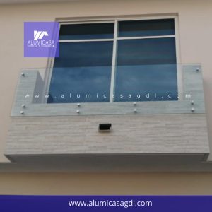 BARANDAL VIDRIO TEMPLADO PARA BALCON CACHETEADO