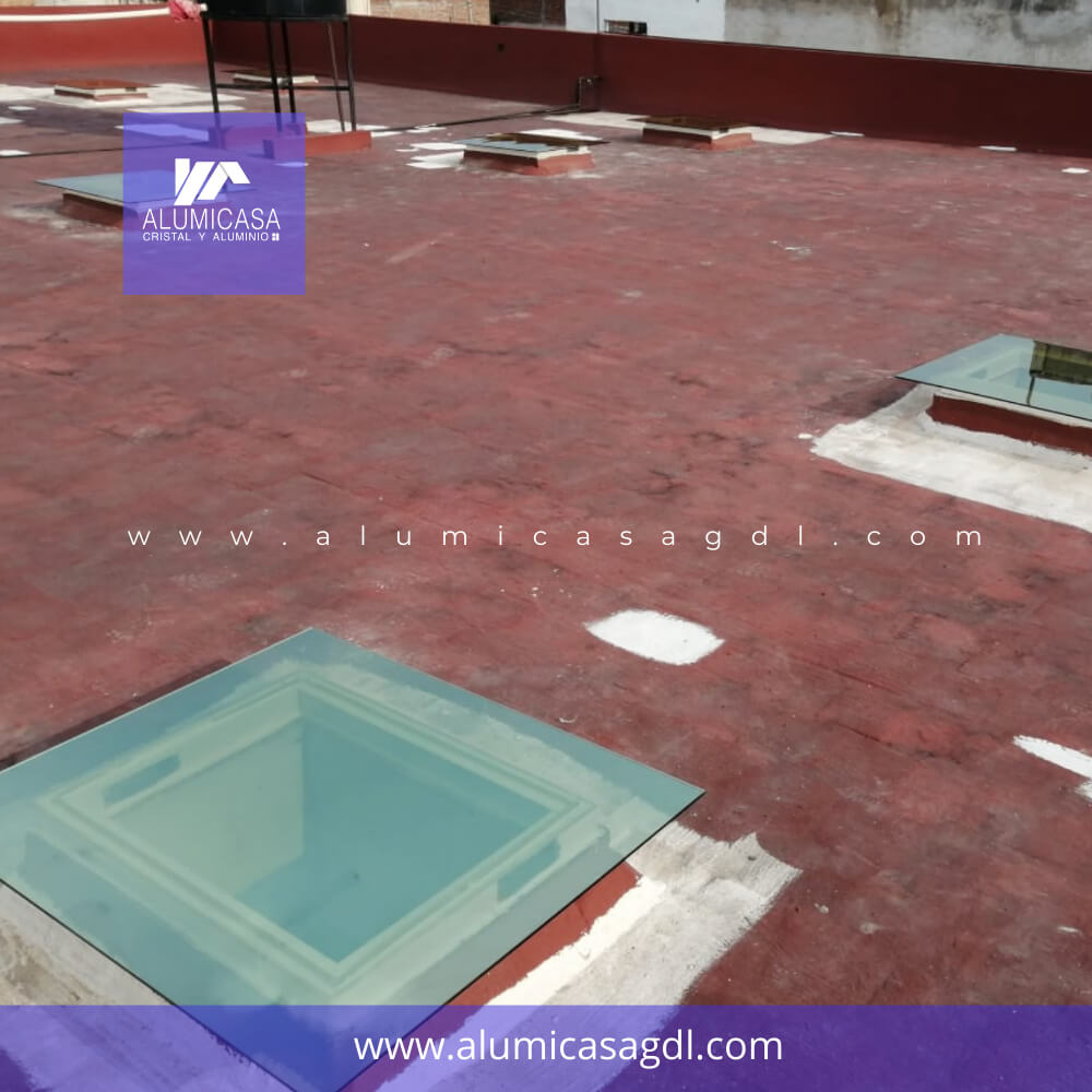 Tragaluz de cristal templado sol lite verde con respiradero