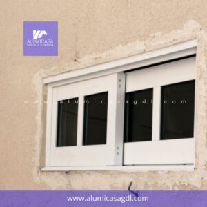 VENTANA CORREDIZA CON CUADRICULA VIDRIO
