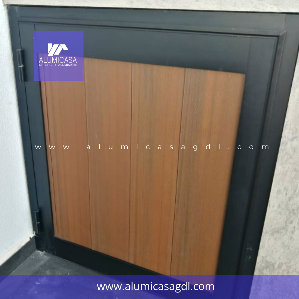 PUERTAS INFERIORES ALUMINIO ANODIZADO COLOR NEGRO