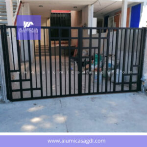 CANCEL PARA COCHERA ABATIBLE COLOR NEGRO