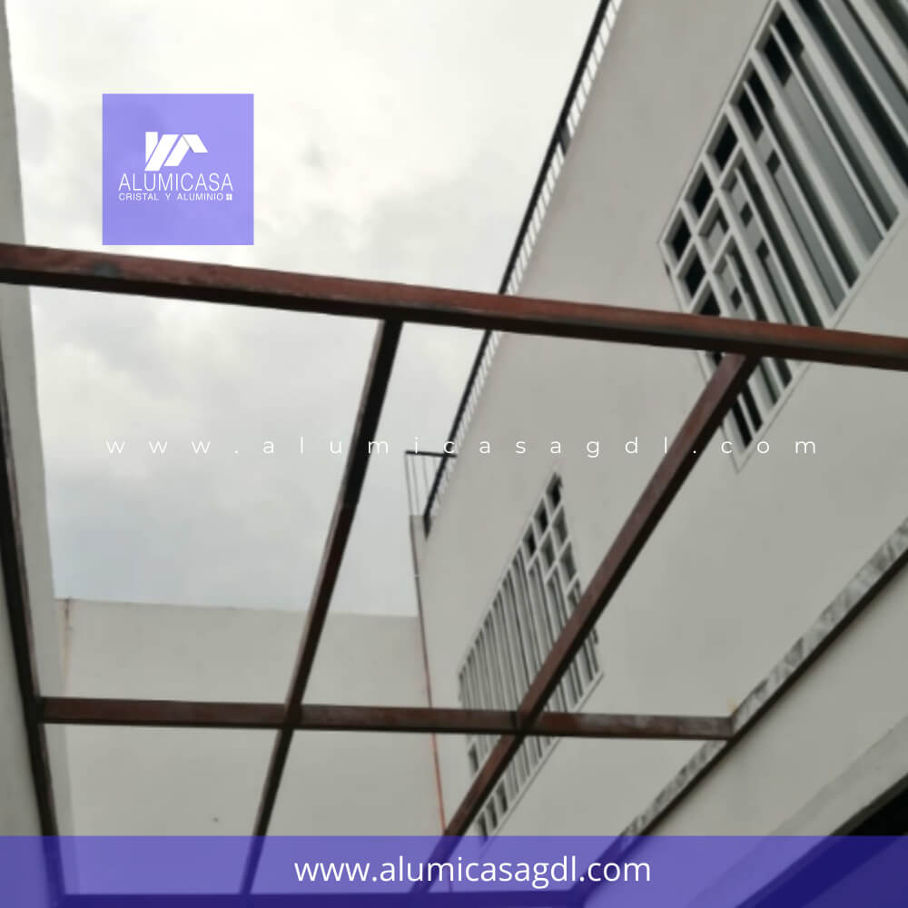Montaje de esctructura para jaula de patio y protecciones fijas