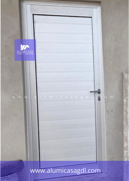 Puerta totalmente aluminio plata S3500 duela doble vista chapa residencial